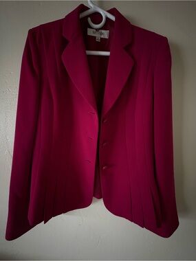 Suit Studio Women's Fitted Fuchsia Blazer Size 8 Workwear
